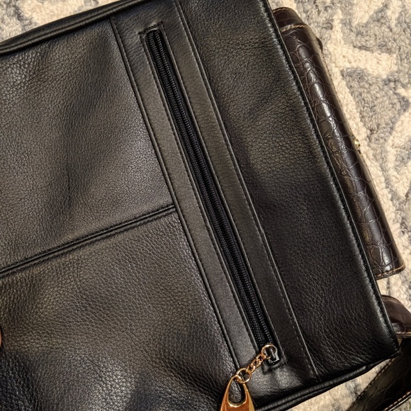 BLACK purse 👛 - Picture 5 of 7